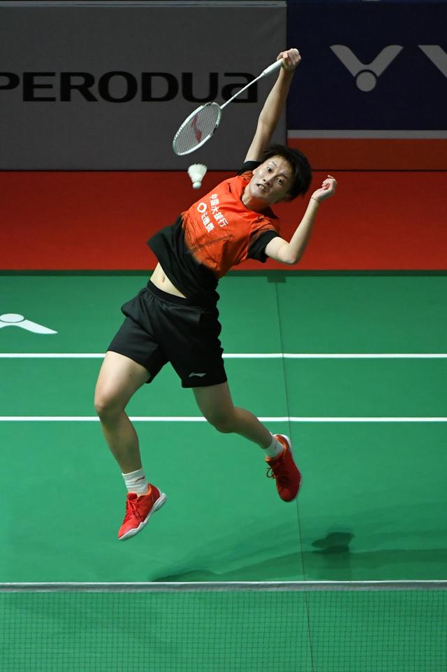 前锋在禁区 前锋在禁区