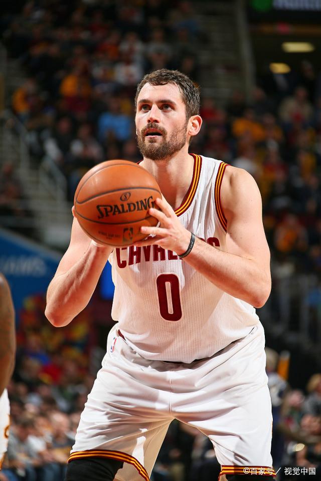 动中表现出 动中表现出